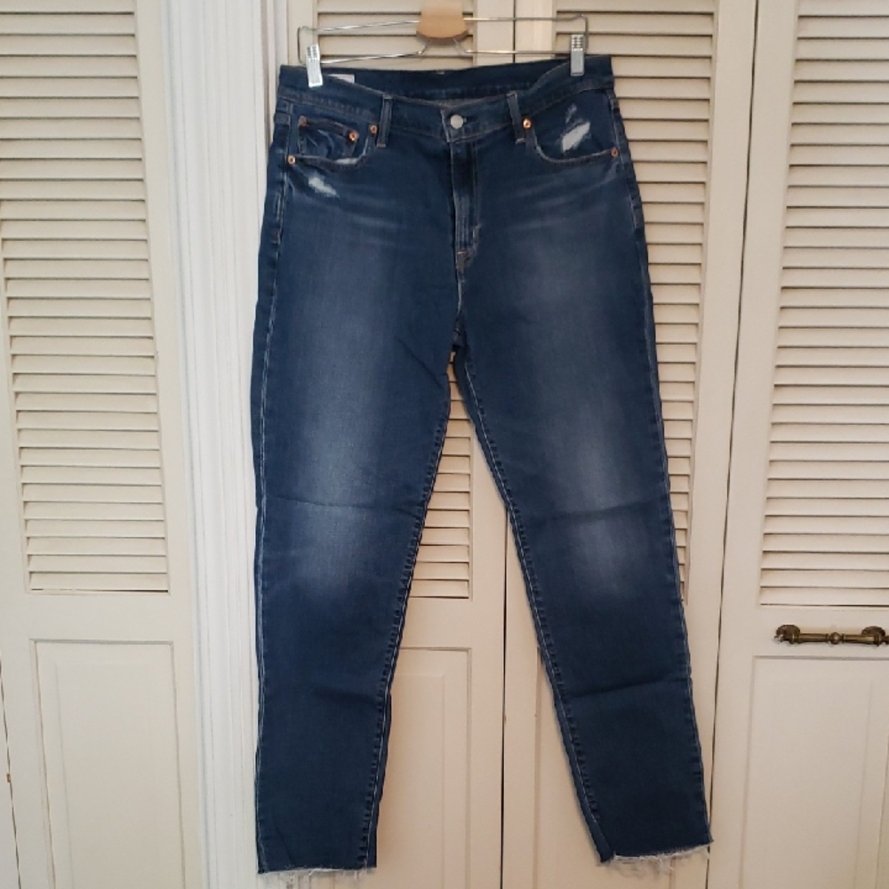 NWOT GAP Mid-rise Girlfriend Jeans Size 30 10 Tall Medium Blue Minor Distressing